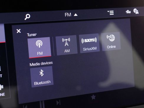 Used 2025 Porsche Macan image 56