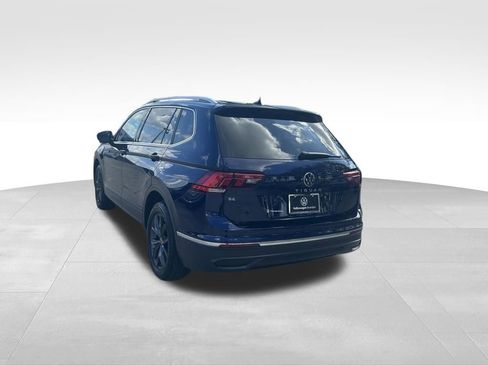 Certified 2023 Volkswagen Tiguan SE image 3