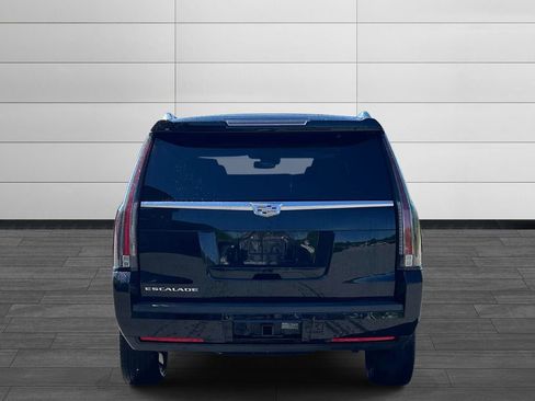 Used 2018 Cadillac Escalade Luxury AWD/4WD image 4