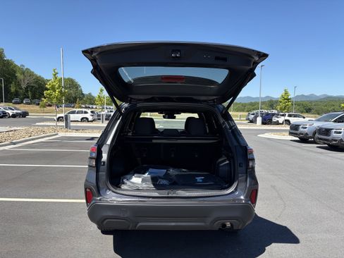 New 2026 Subaru Forester Premium AWD/4WD image 9