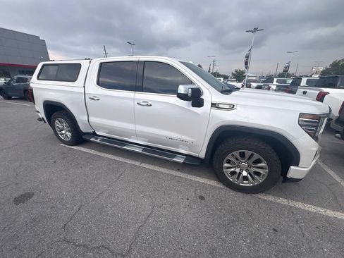 Used 2024 GMC Sierra 1500 Denali w/ Technology Package AWD/4WD image 18