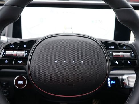 Used 2024 Hyundai Ioniq 6 Limited image 31