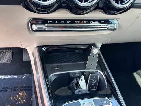 Used 2024 Mercedes-Benz GLB 250 image 27