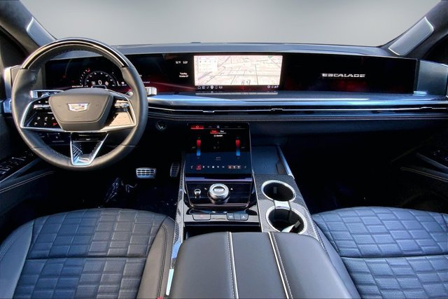 Used 2025 Cadillac Escalade ESV V w/ LPO, ONYX Package AWD/4WD image 15