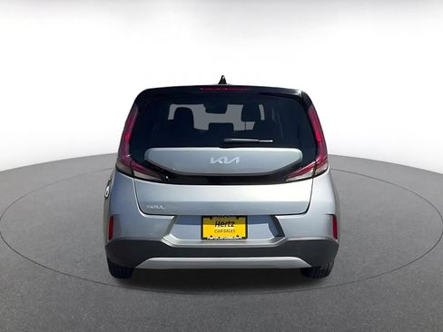 Used 2025 Kia Soul LX w/ LX Technology Package FWD image 12