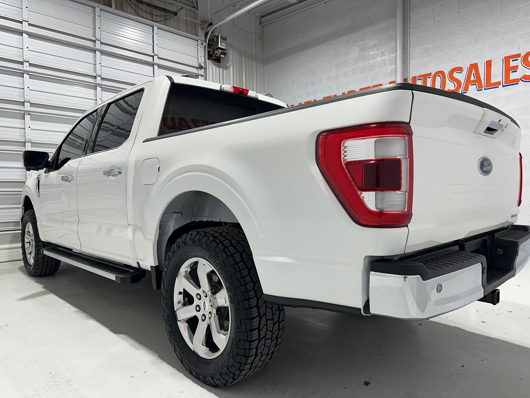 Used 2021 Ford F150 Lariat w/ Equipment Group 502A High AWD/4WD image 3