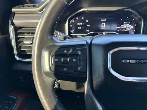 Used 2024 GMC Sierra 2500 Denali Ultimate AWD/4WD image 32