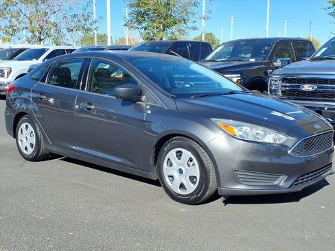 Used 2016 Ford Focus S image 2