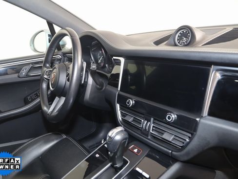 Used 2022 Porsche Macan image 47