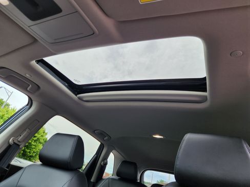 Used 2025 Honda CR-V EX-L image 15