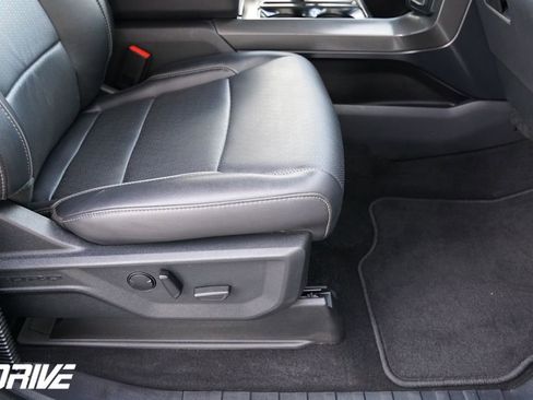 Used 2025 Ford F150 Lariat image 45