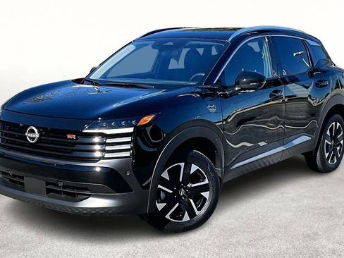 Used 2025 Nissan Kicks SR image 12