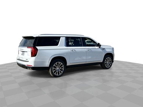 New 2026 GMC Yukon XL Denali w/ Denali Reserve Package image 8