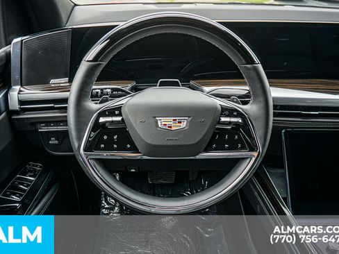 Used 2026 Cadillac Escalade 4WD image 31
