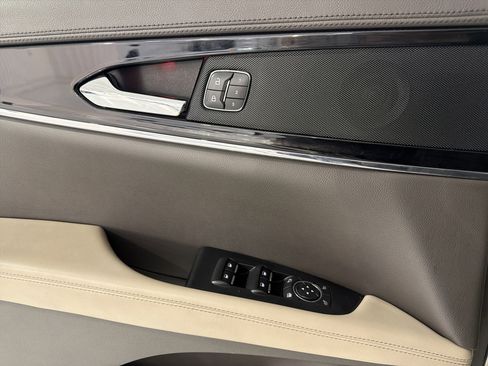 Used 2022 Lincoln Nautilus Reserve FWD image 19