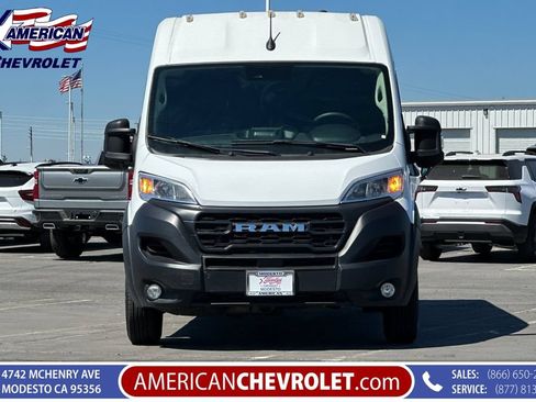 Used 2025 RAM ProMaster 2500 w/ Convenience Group FWD image 9