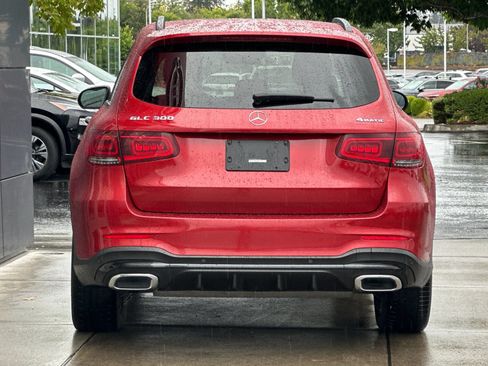 Used 2021 Mercedes-Benz GLC 300 4MATIC image 4