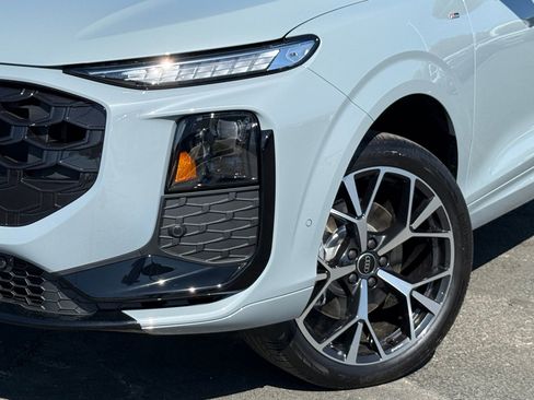 New 2026 Audi Q3 quattro 2.0T image 1