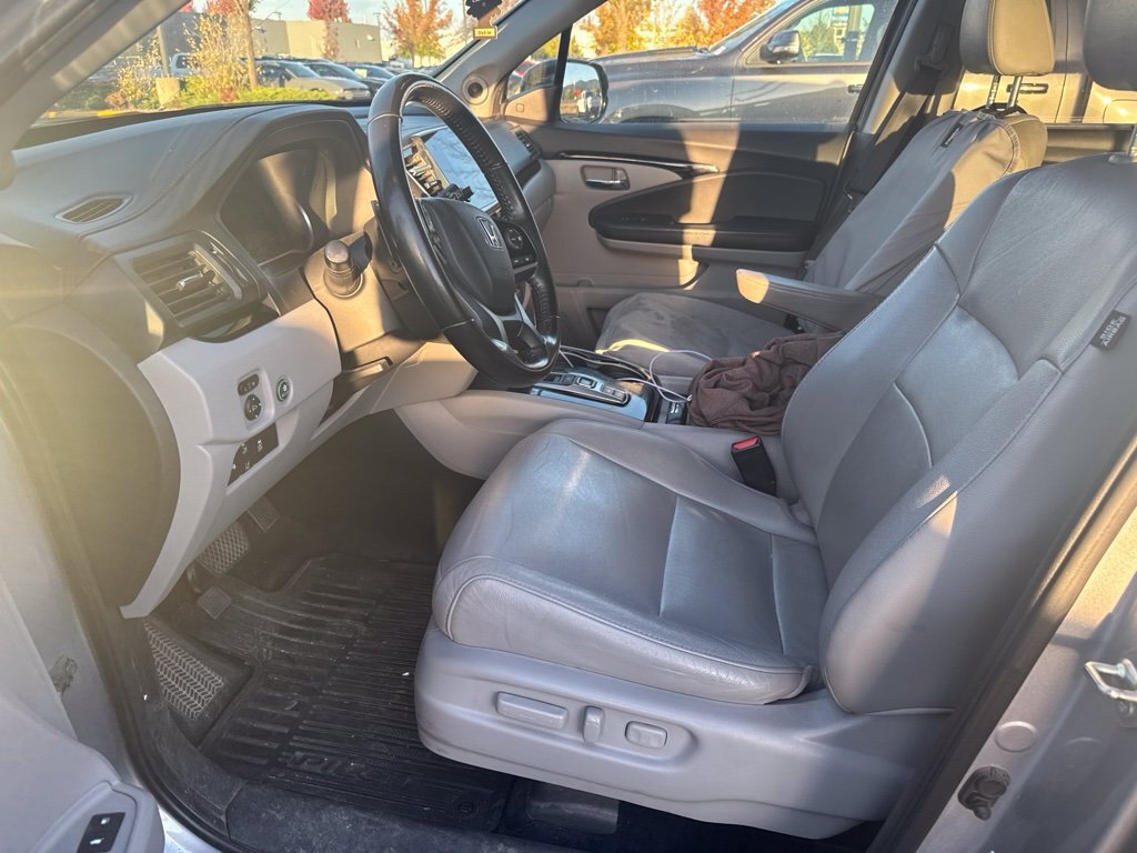 Used 2019 Honda Pilot Touring image 7