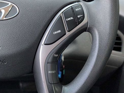 Used 2013 Hyundai Elantra GLS w/ Preferred Pkg image 24