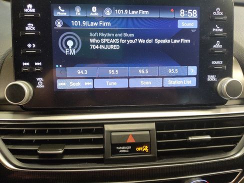 Used 2020 Honda Accord Sport image 25