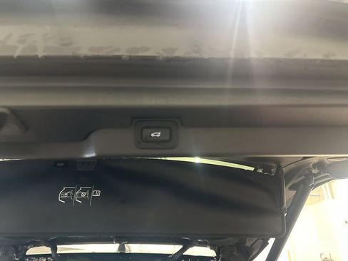 Used 2022 Land Rover Discovery HSE R-Dynamic image 33