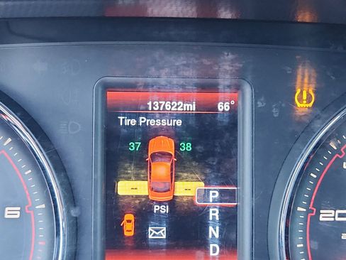 Used 2013 Dodge Charger SE image 11