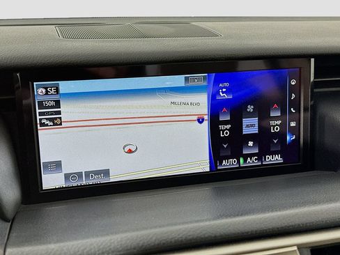 Used 2019 Lexus IS 300 AWD image 16