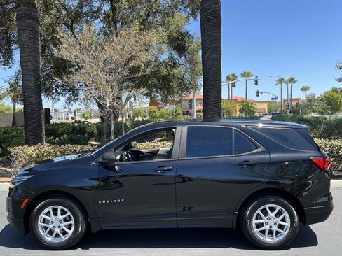 Used 2023 Chevrolet Equinox LS FWD image 17