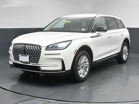 Used 2023 Lincoln Corsair AWD image 1