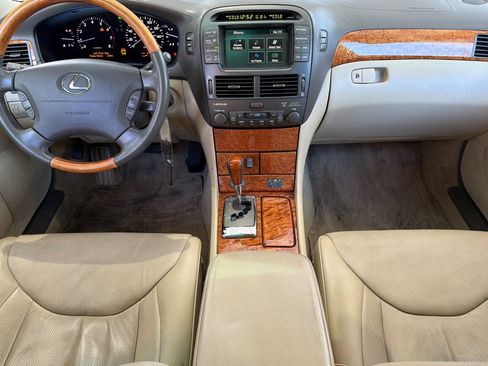 Used 2005 Lexus LS 430 RWD image 17