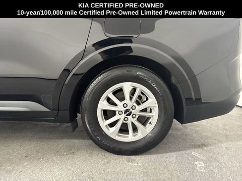 Certified 2023 Kia Carnival LX image 5