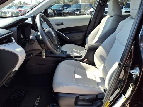 Certified 2026 Toyota Corolla Cross L image 16