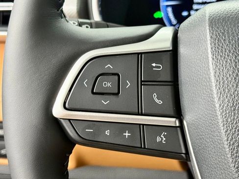 Used 2026 Toyota Highlander Platinum image 25