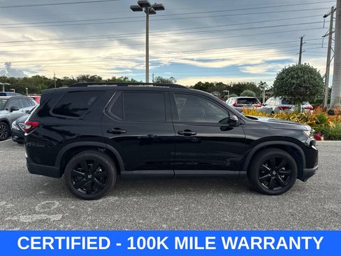 Certified 2025 Honda Pilot Black Edition image 6