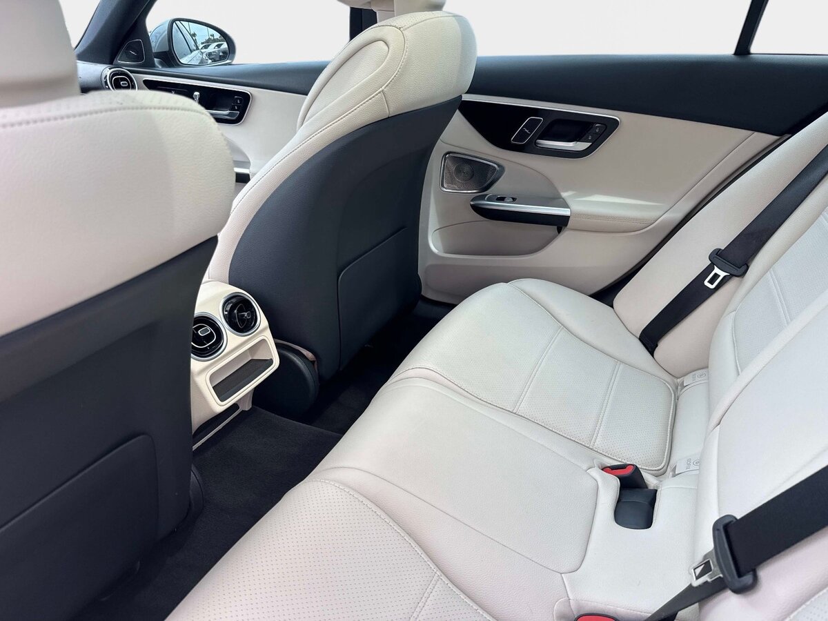 Used 2024 Mercedes-Benz C 300 4MATIC Sedan image 13