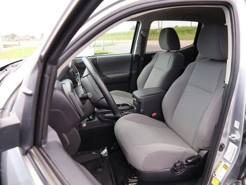Used 2023 Toyota Tacoma SR AWD/4WD image 8
