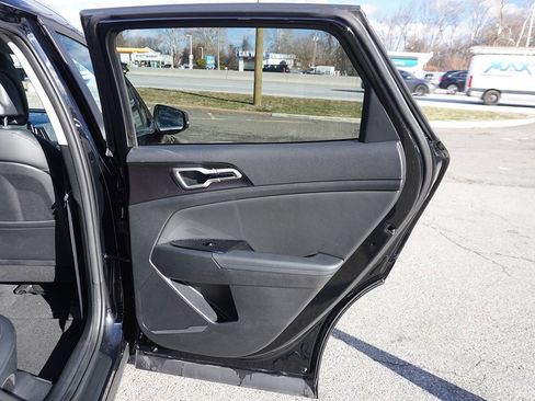 Used 2025 Kia Sportage EX image 26