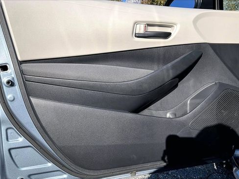 Used 2022 Toyota Corolla LE image 24