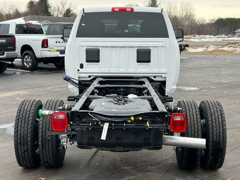 New 2026 RAM 5500 Tradesman AWD/4WD image 37