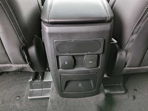 Used 2024 Ford Explorer XLT w/ Equipment Group 202A AWD/4WD image 15