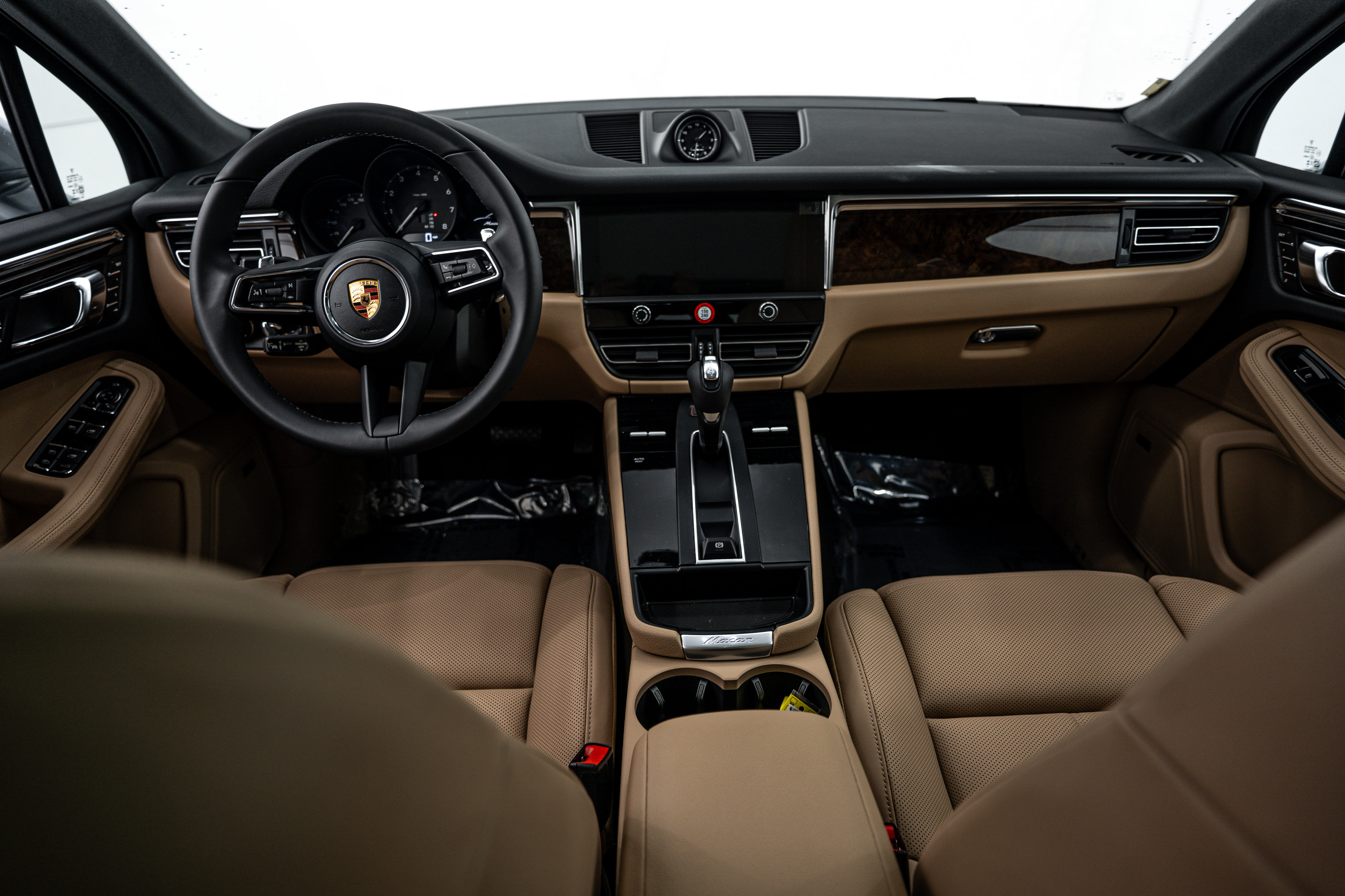 Certified 2026 Porsche Macan AWD/4WD image 23
