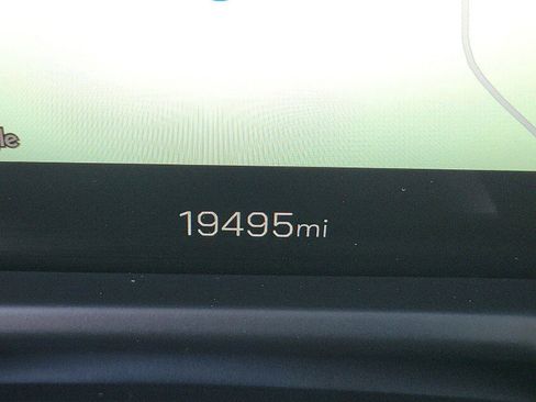 Used 2025 GMC Acadia Elevation image 25