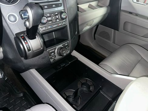 Used 2015 Honda Pilot Touring image 26