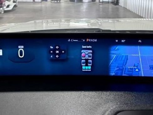Used 2025 Ford Expedition Active AWD/4WD image 24
