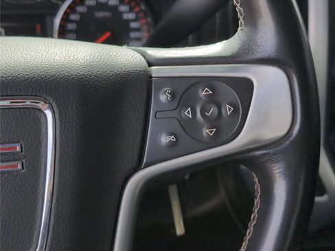 Used 2016 GMC Sierra 2500 SLT w/ Duramax Plus Package image 18