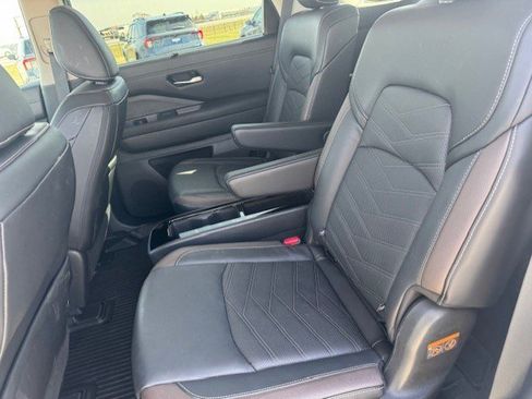 Used 2024 Nissan Pathfinder Platinum AWD/4WD image 26