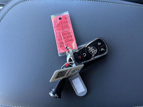 Used 2019 Buick Enclave Essence image 23