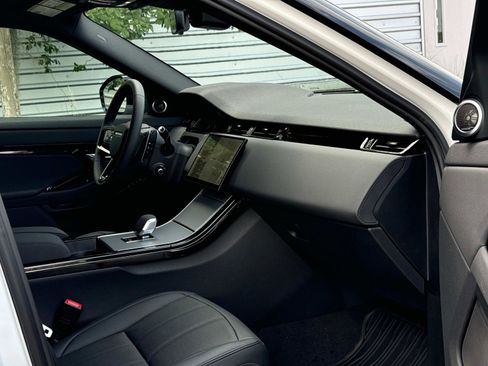 New 2025 Land Rover Range Rover Evoque S image 10