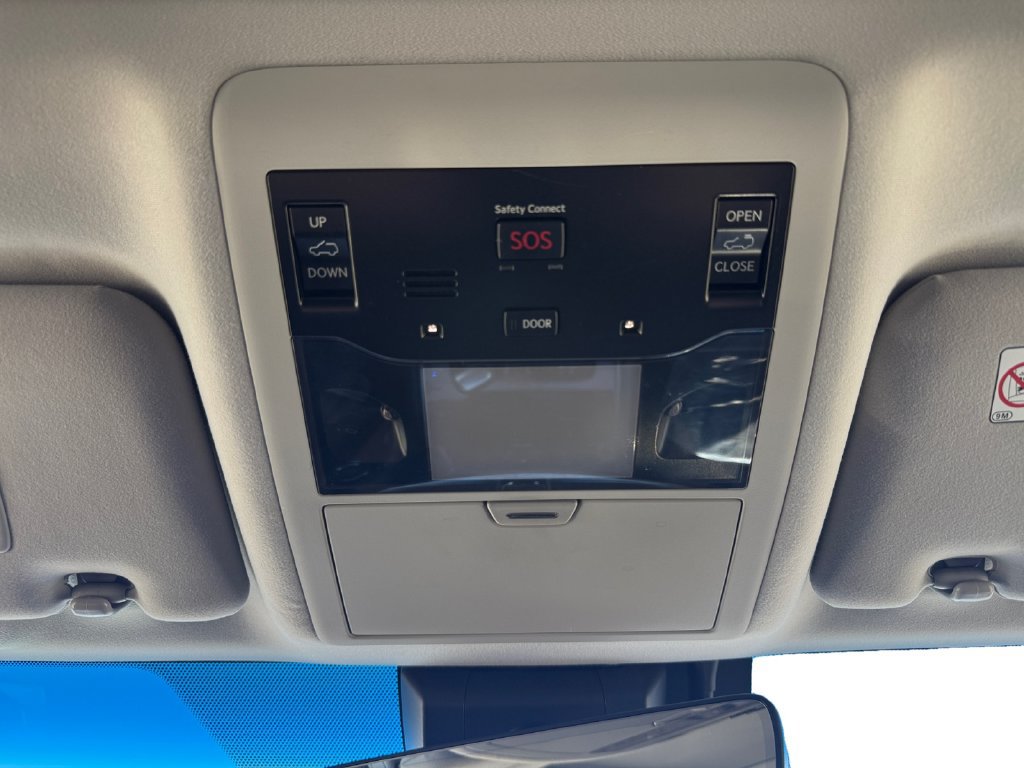 Used 2017 Lexus LX 570 4WD w/ Luxury Package image 20